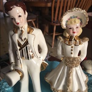 Mr and Mrs Vintage figurines